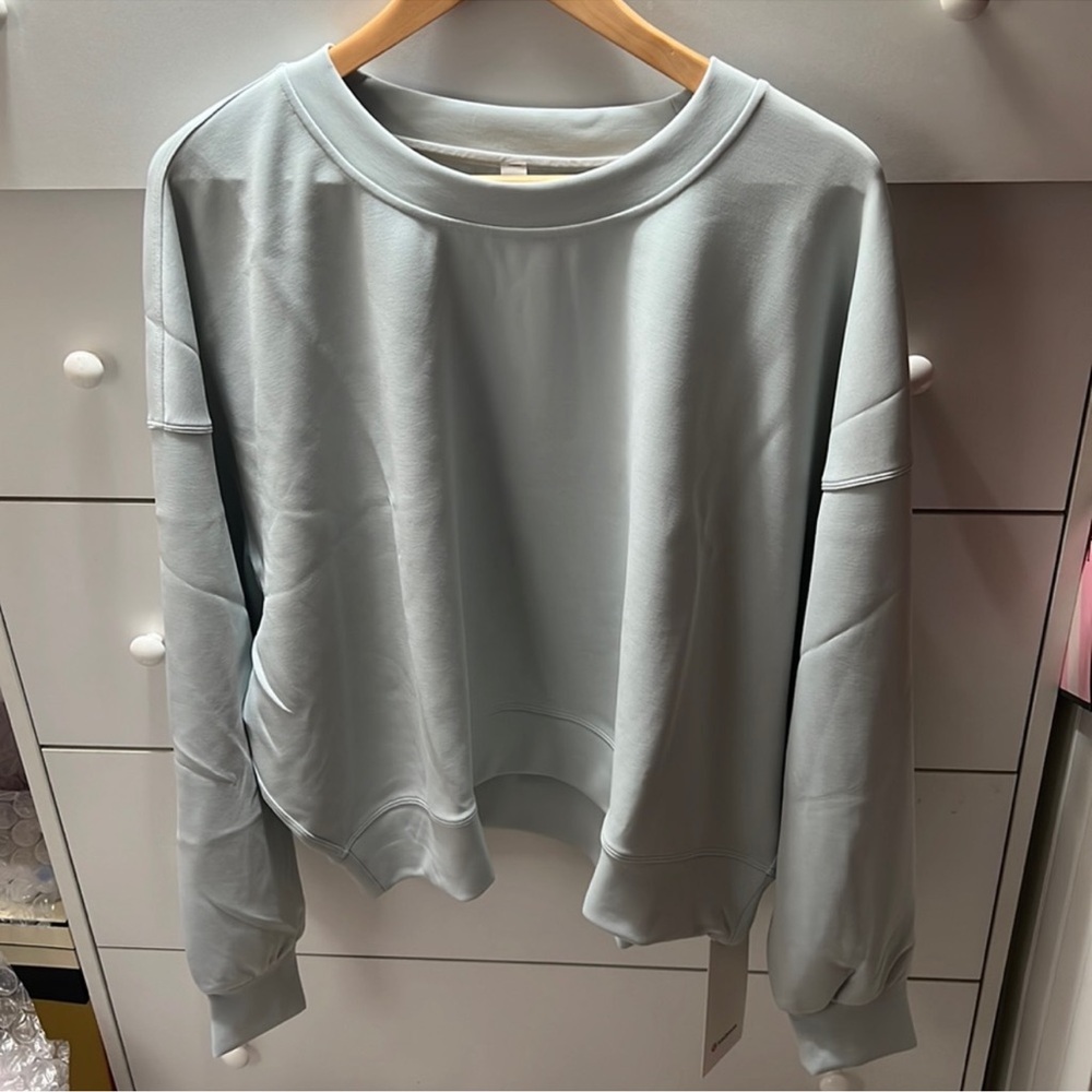 NWT LULULEMON PERFECTLY OVERSIZED CROP CREW